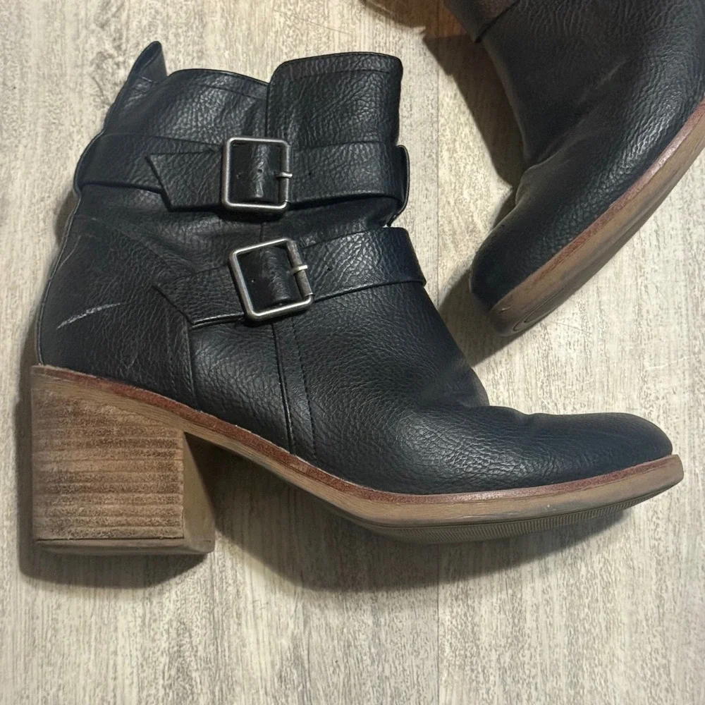 Mia‎ Black Faux Leather Ankle Boots Women's Size 7.5 Buckle Zipper Chunky Heel